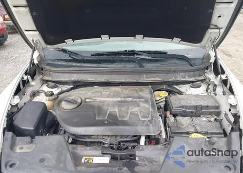 2015 Jeep Cherokee Latitude из США, поврежденный, VIN 1C4PJMCS2FW502580